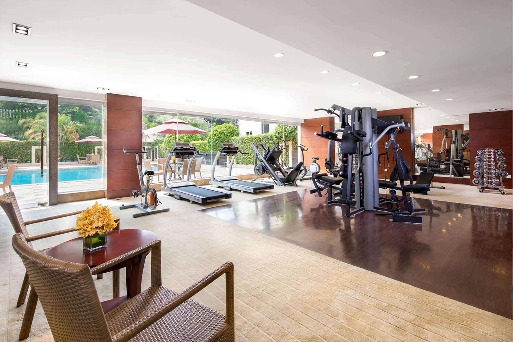Ramada Shenzhen Baoan Hotel Bagian luar foto