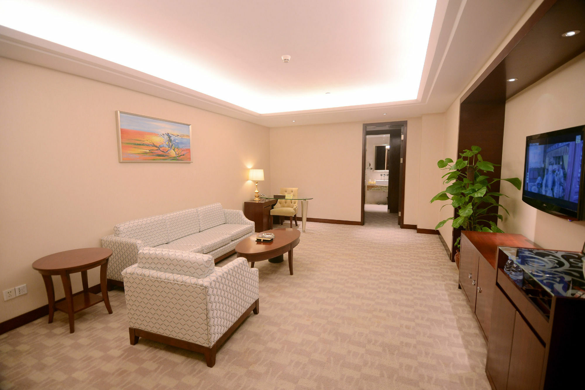 Ramada Shenzhen Baoan Hotel Bagian luar foto