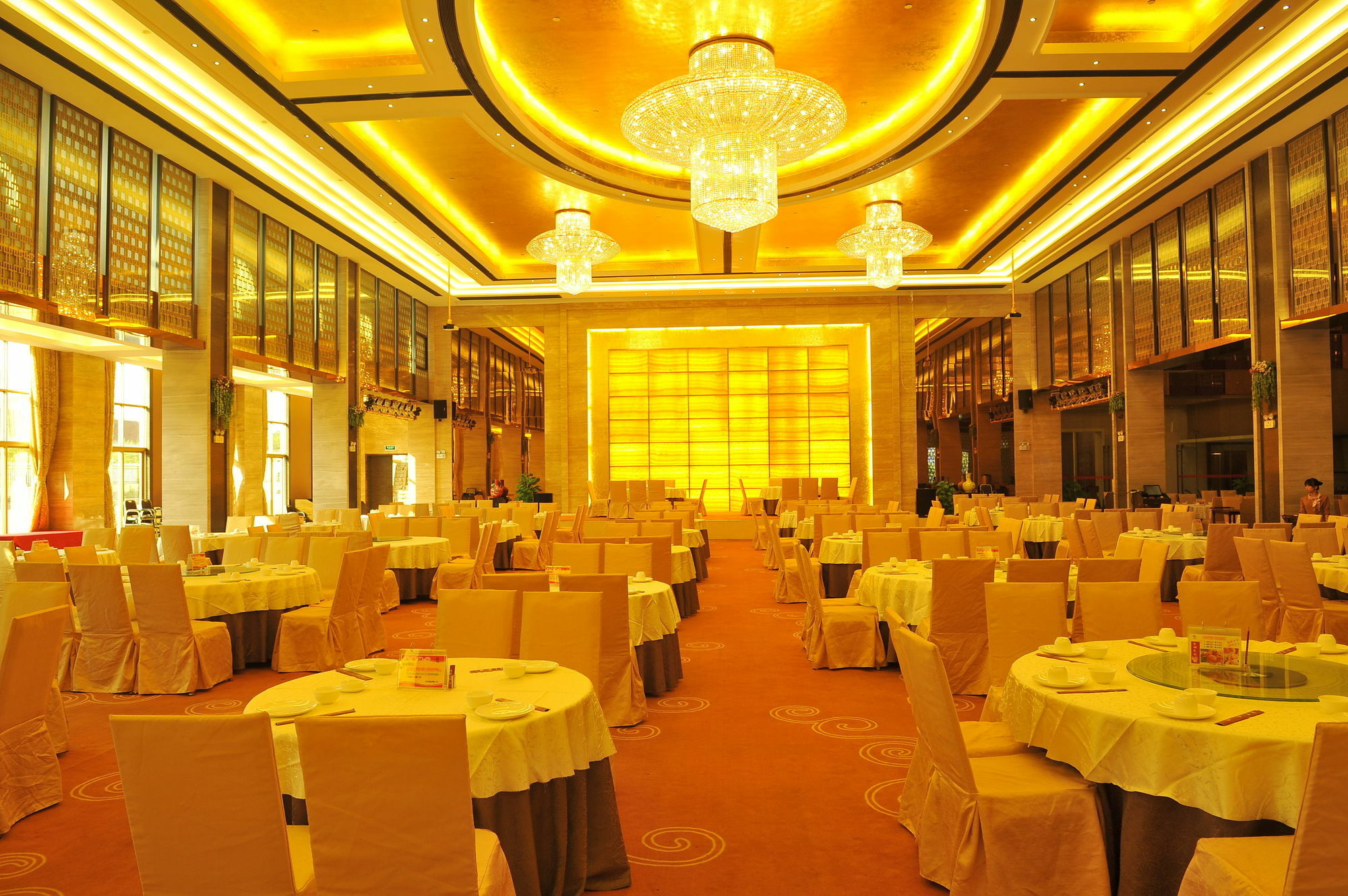 Ramada Shenzhen Baoan Hotel Bagian luar foto