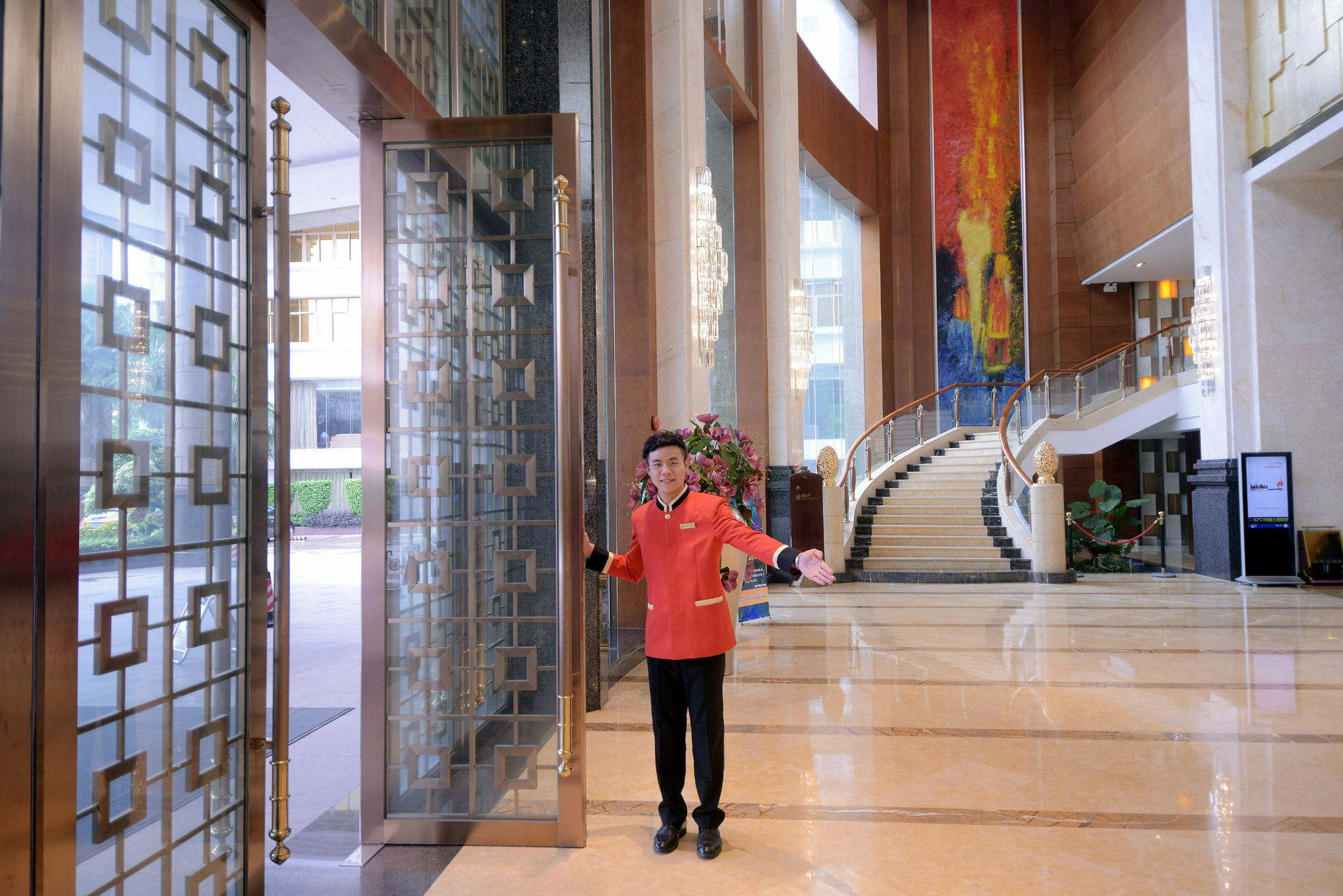 Ramada Shenzhen Baoan Hotel Bagian luar foto